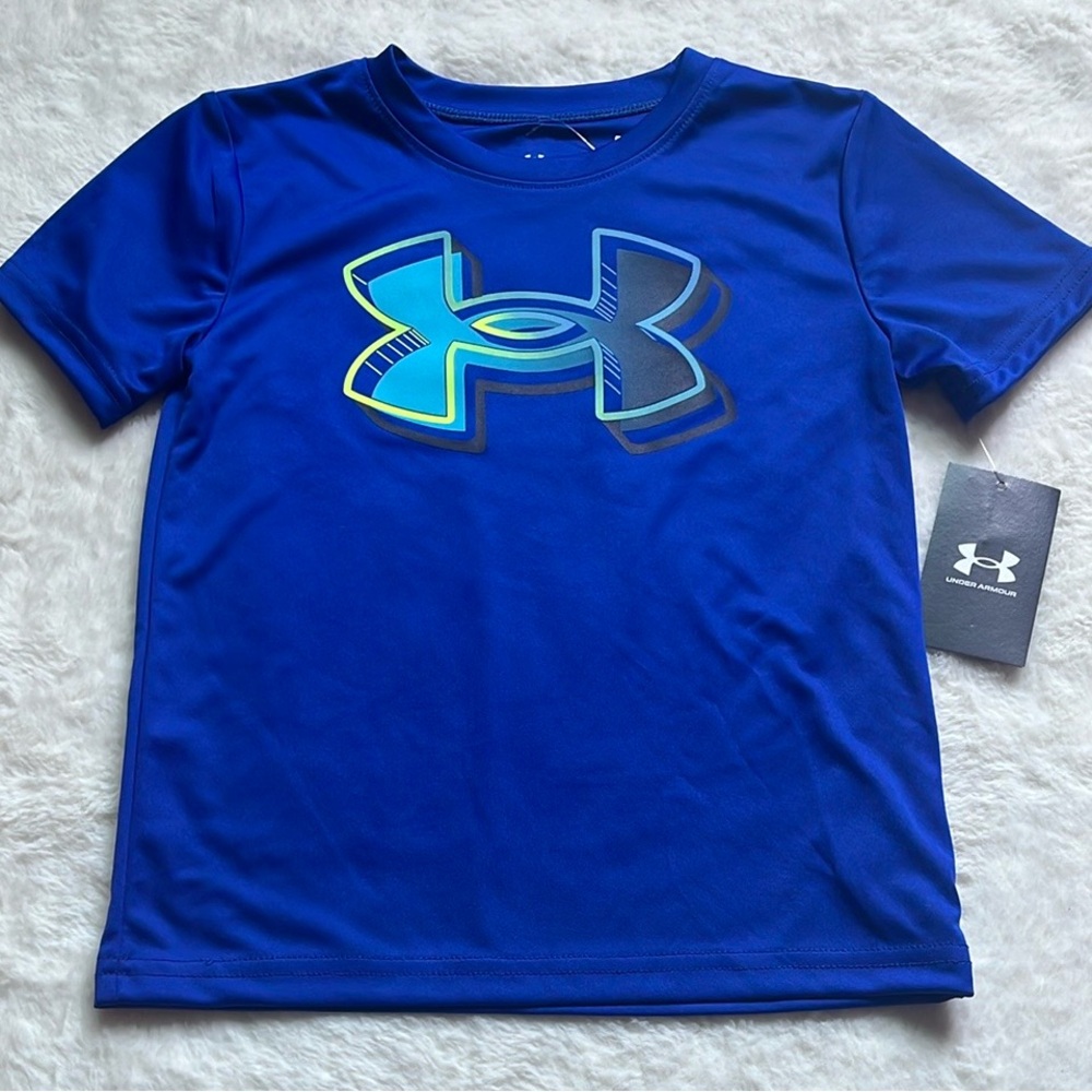 New Under Armour Outfit - Picture 2 of 4